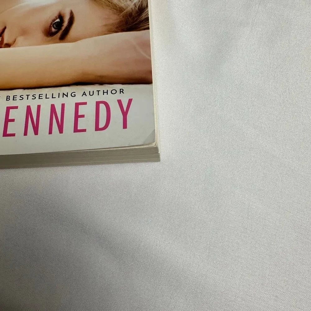 The Dare Elle Kennedy Bloom Books Paperback Briar U #4 Hockey Romance